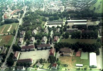 Luftbild Kaserne Appellplatz